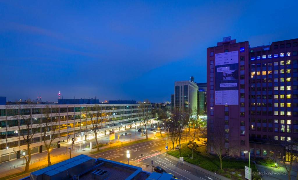 Der Stadtteil Lörick in Düsseldorf bei Nacht