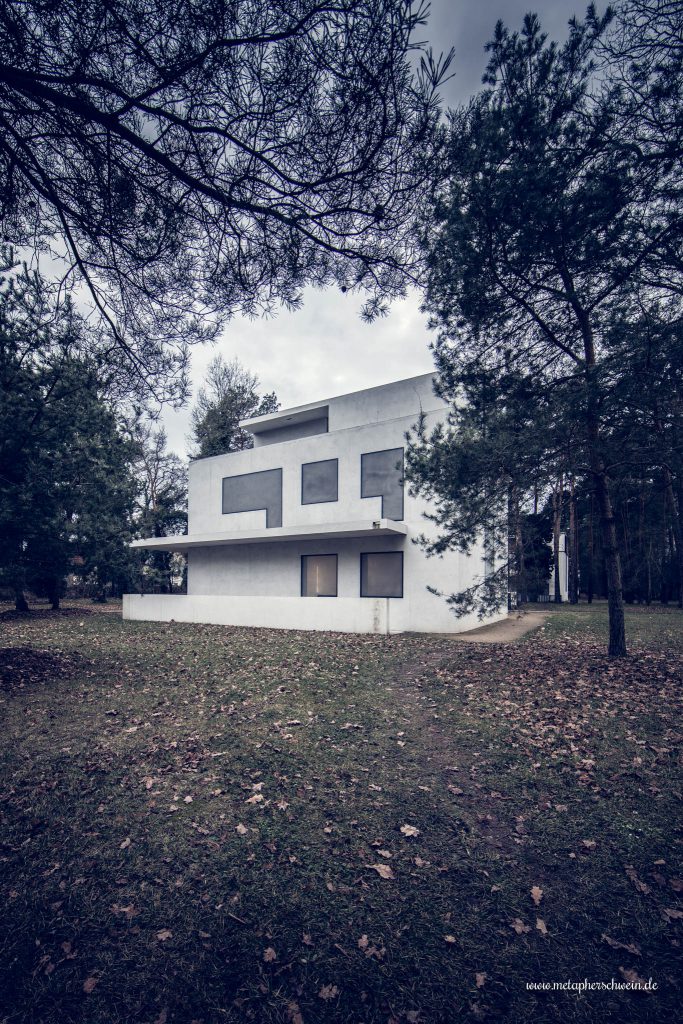 Bauhaus Meisterhaussiedlung von Walter Gropius in Dessau | © Michael Eichhorn