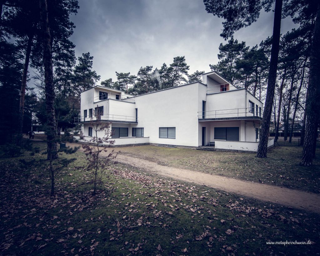 Bauhaus Meisterhaussiedlung von Walter Gropius in Dessau | © Michael Eichhorn