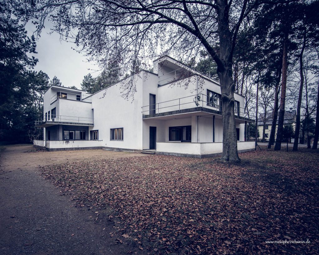 Bauhaus Meisterhaussiedlung von Walter Gropius in Dessau | © Michael Eichhorn